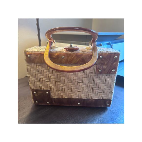 VINTAGE 50'S HANDMADE BRITISH HONG KONG STRAW AND LUCITE HANDBAG - Picture 1 of 7